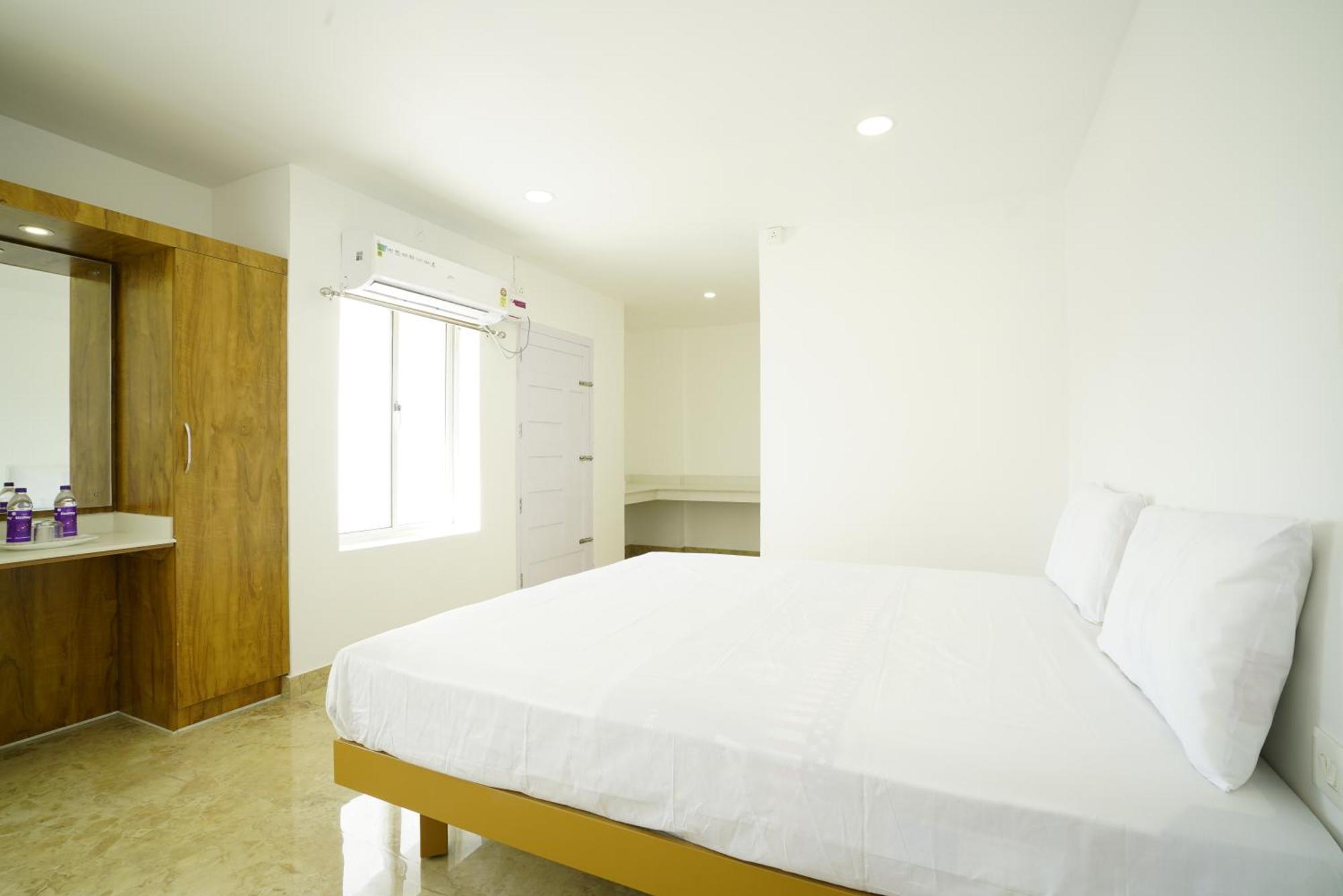 Quilon Residency Kundara Hotel Perumanseri Exterior photo